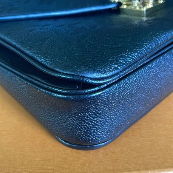 Louis Vuitton Pochette Métis in Empreinte Black Leather - Picture 7 of 16
